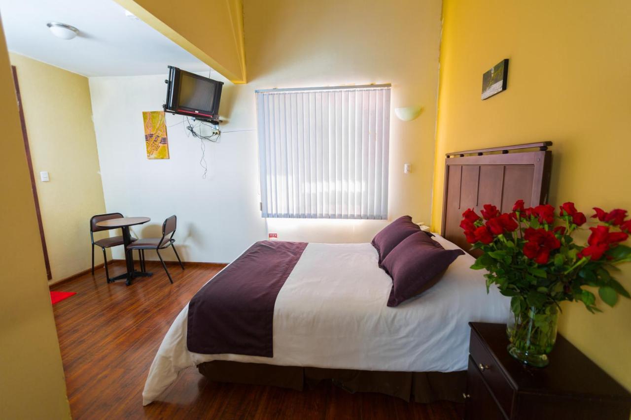 Hotel Saint Thomas Кито Экстерьер фото